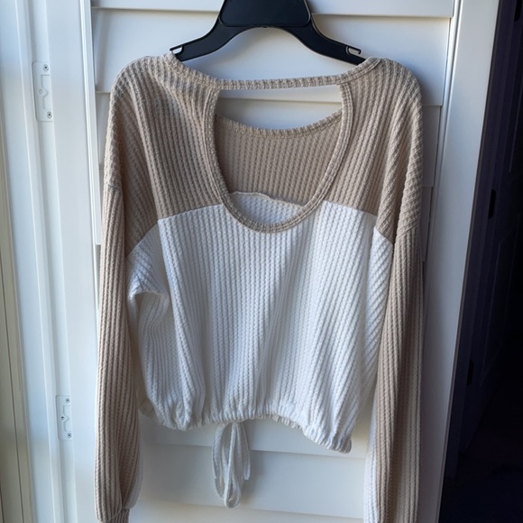 Half white half tan Hollister California sweater - Picture 2 of 2